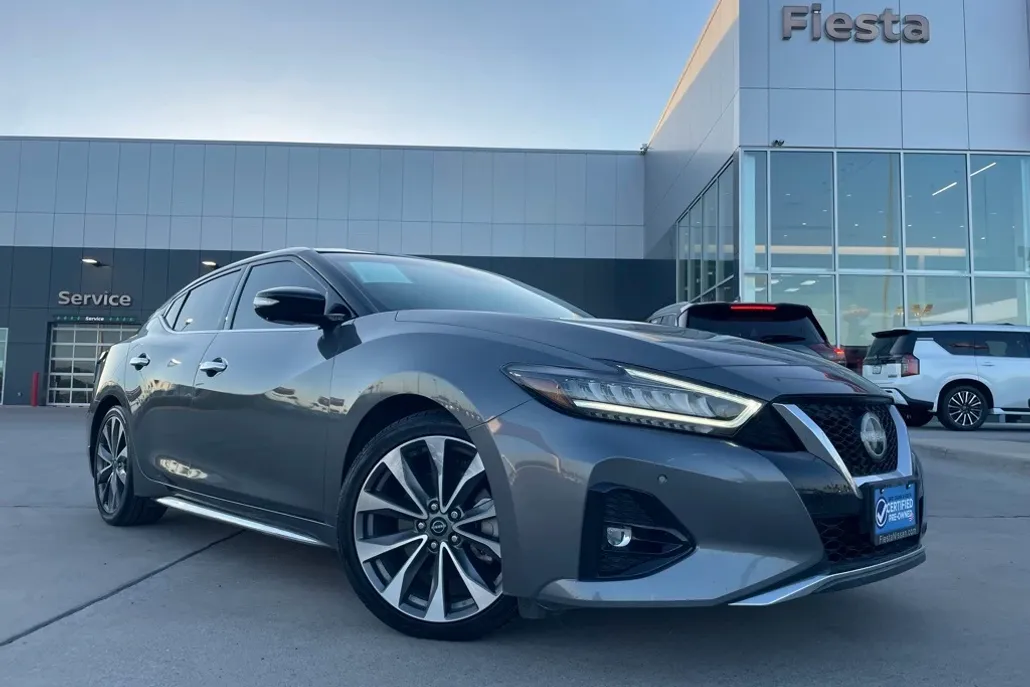 2023 Nissan Maxima Platinum photo 1