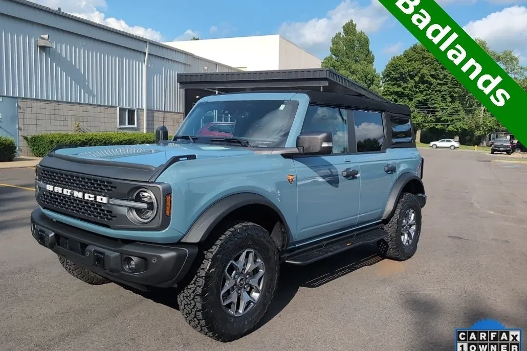 2023 Ford Bronco Badlands photo 1