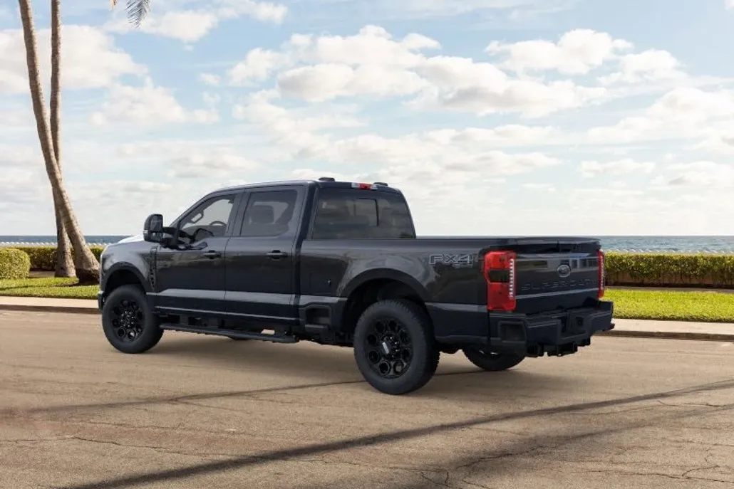 2025 Ford F-250 photo 1