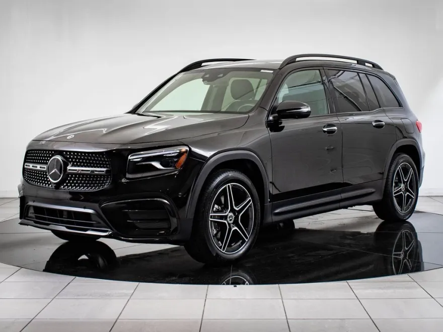 2024 Mercedes Benz GLB 250 4MATIC photo 1