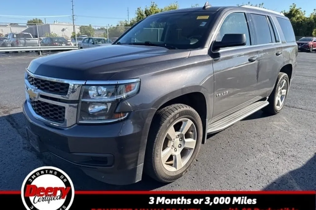 2016 Chevrolet Tahoe LT photo 1