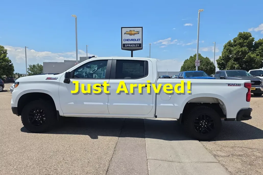 2025 Chevrolet Silverado 1500 Custom Trail Boss photo 1