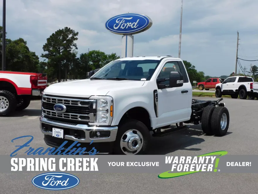 2025 Ford F-350 photo 1