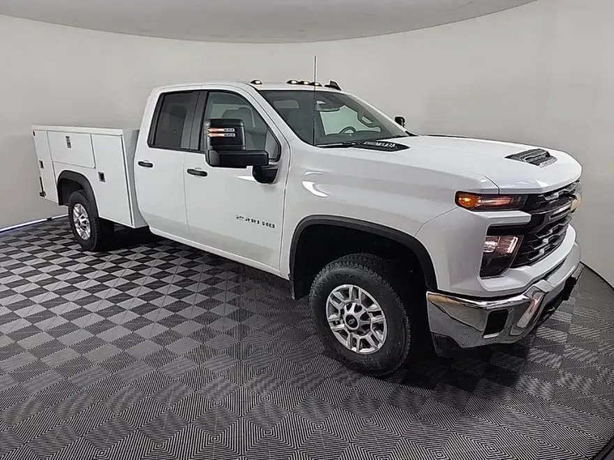 2025 Chevrolet Silverado 2500HD photo 1