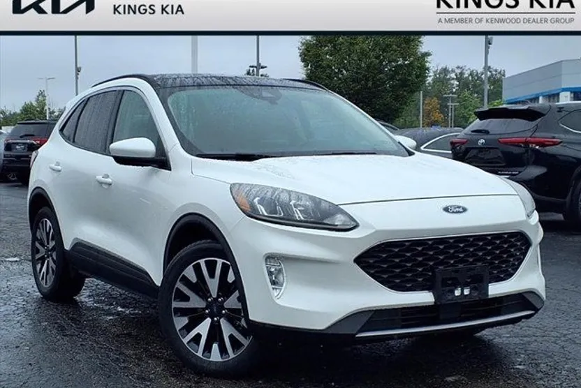 2020 Ford Escape SEL photo 1