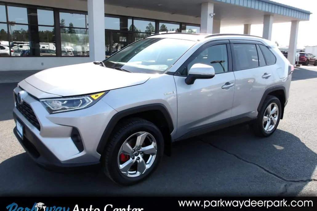2021 Toyota RAV4 XLE Premium photo 1