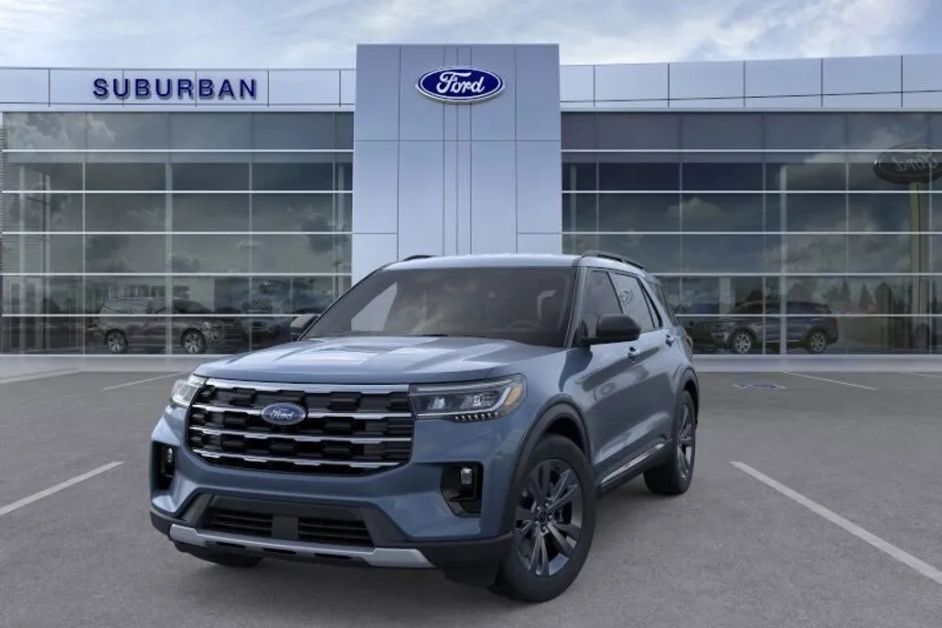 2025 Ford Explorer photo 1