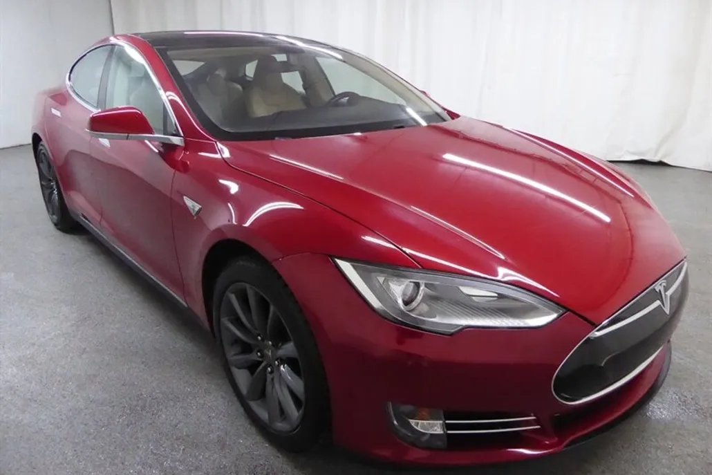 2013 Tesla Model S Performance photo 1