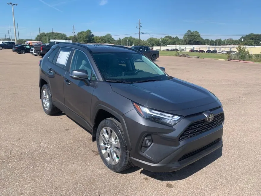 2025 Toyota RAV4 XLE Premium photo 1