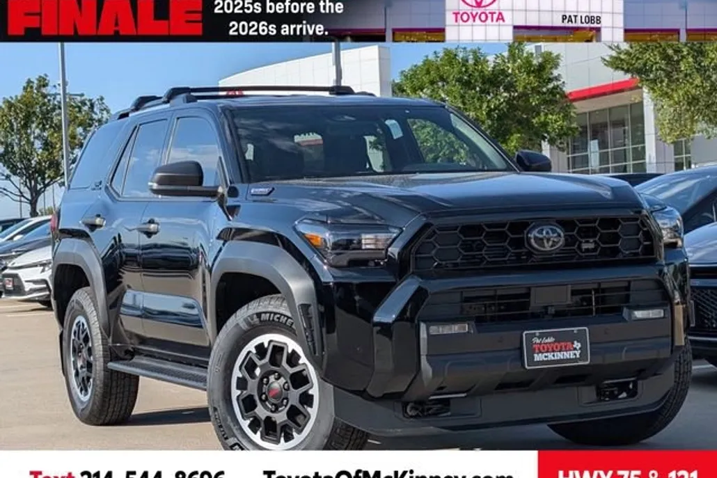 2025 Toyota 4Runner TRD Off-Road photo 1