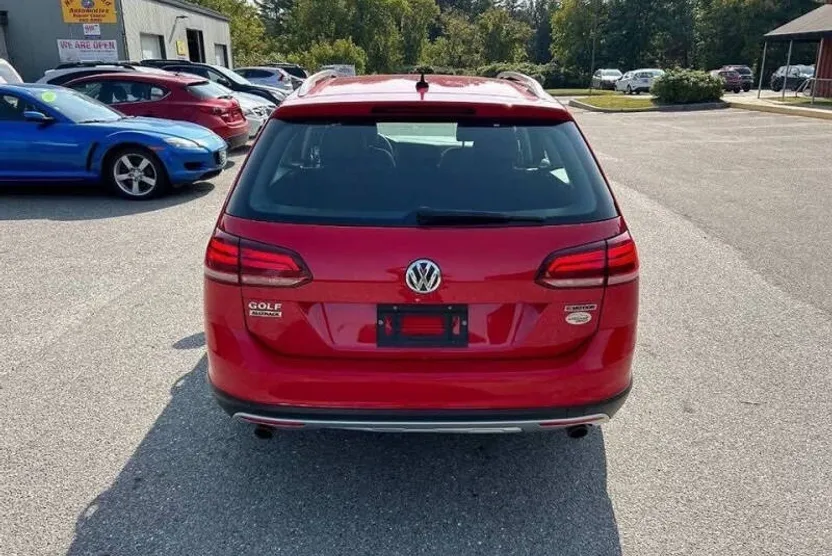 2019 Volkswagen Golf Alltrack TSI S 4Motion photo 1