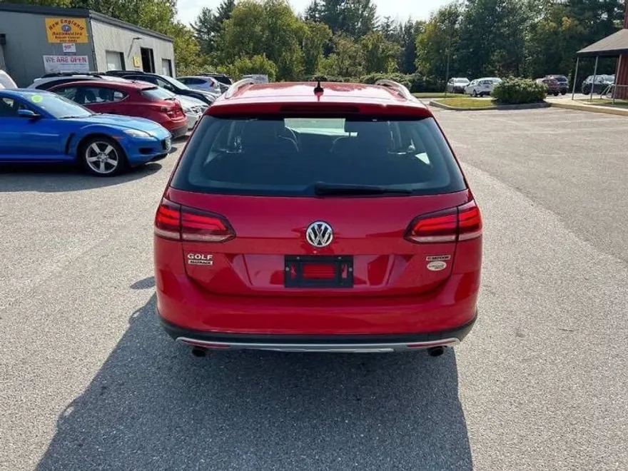 2019 Volkswagen Golf Alltrack TSI S 4Motion photo 1