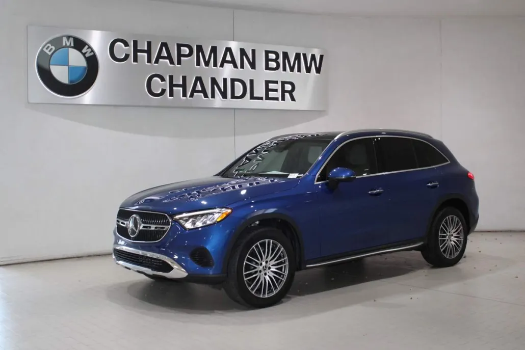 2024 Mercedes Benz GLC 300 photo 1