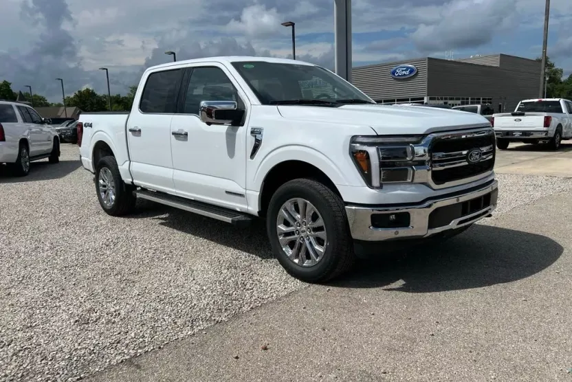 2025 Ford F-150 Lariat photo 1
