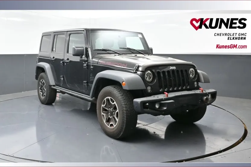 2015 Jeep Wrangler Unlimited Rubicon photo 1