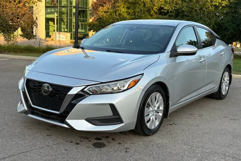 2020 Nissan Sentra S photo 1