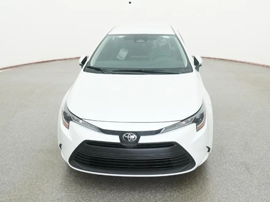 2026 Toyota Corolla LE photo 1