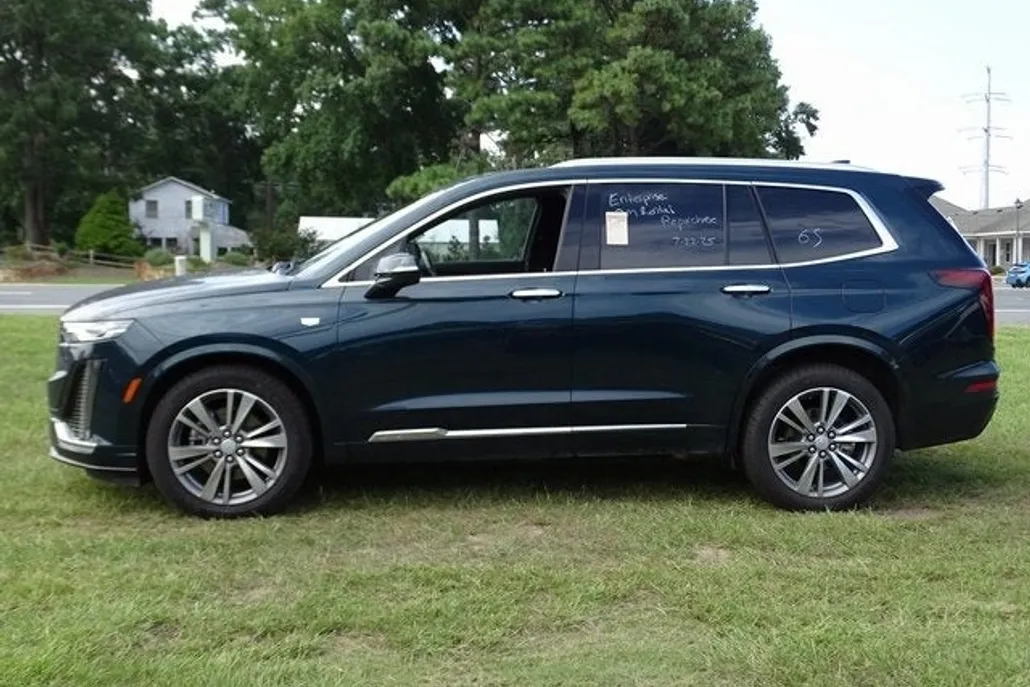 2025 Cadillac XT6 Premium Luxury photo 1