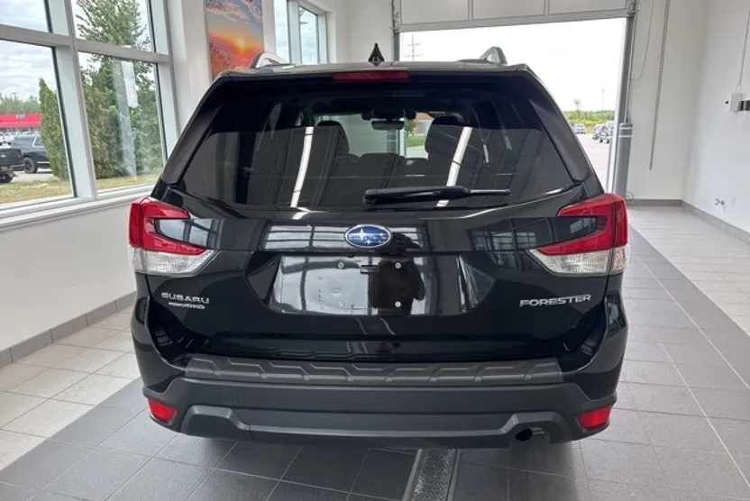 2020 Subaru Forester Premium photo 1