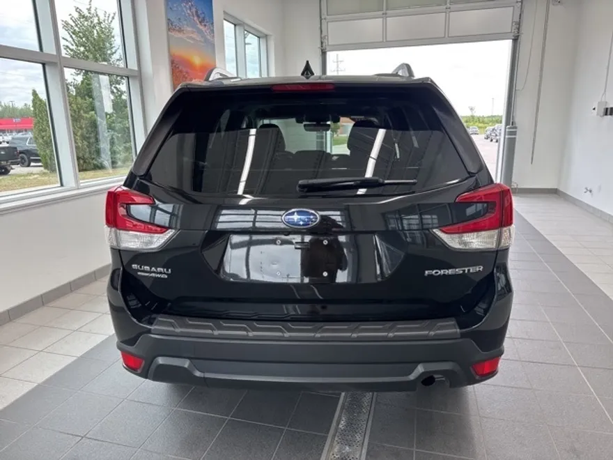 2020 Subaru Forester Premium photo 1