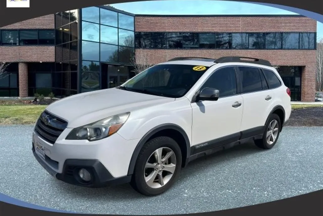 2013 Subaru Outback 2.5i Premium photo 1