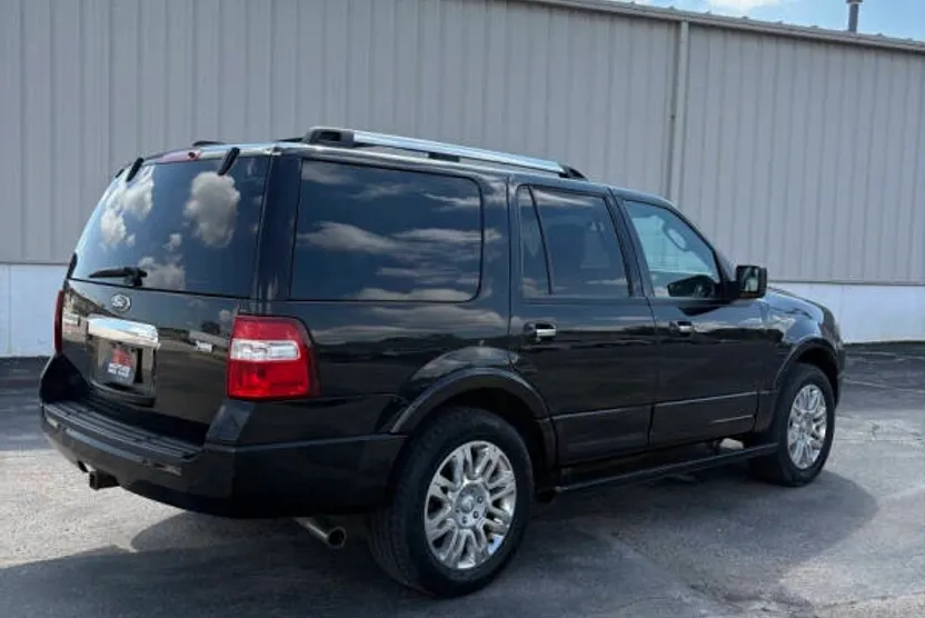 2013 Ford Expedition Limited photo 1