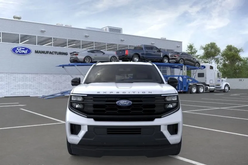 2025 Ford Expedition MAX photo 1
