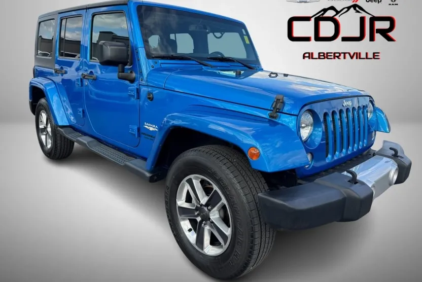 2015 Jeep Wrangler Unlimited Sahara photo 1