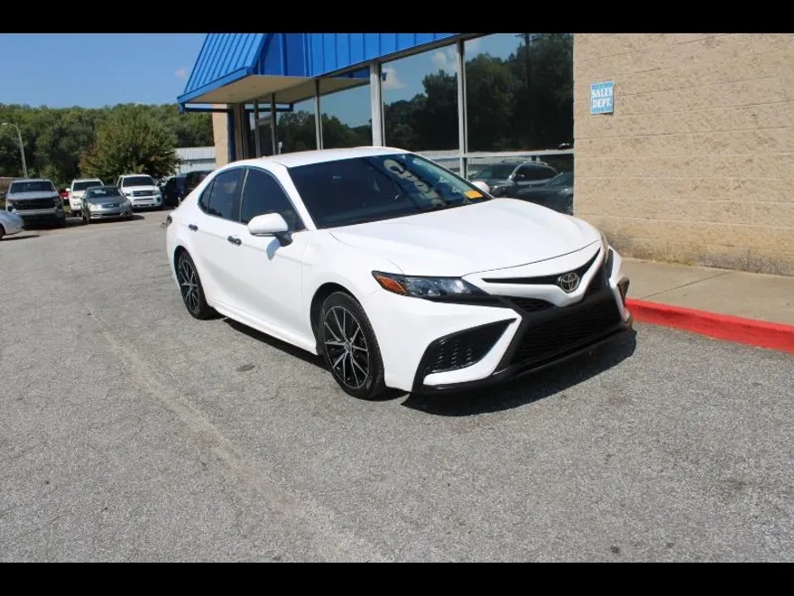 2023 Toyota Camry Hybrid SE photo 1