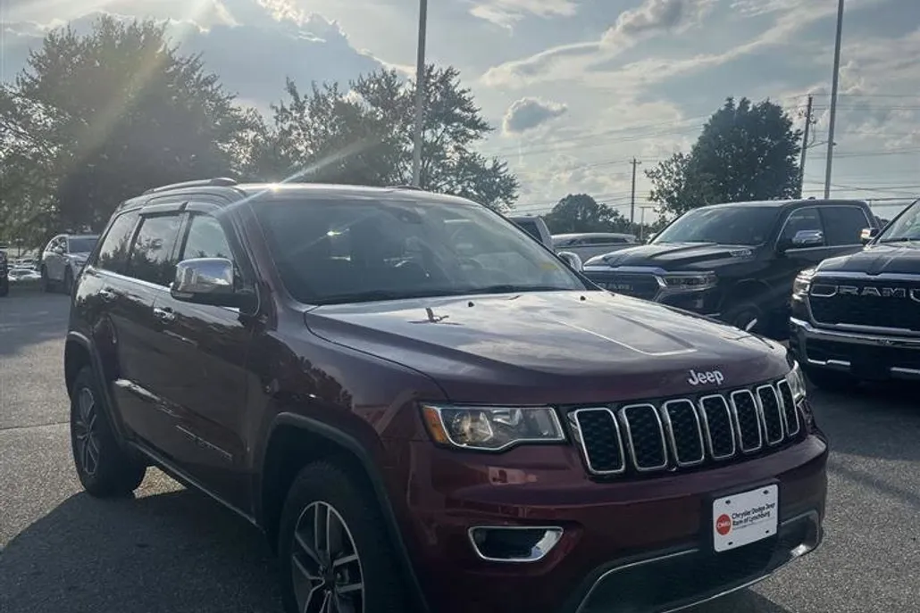 2021 Jeep Grand Cherokee Laredo E photo 1