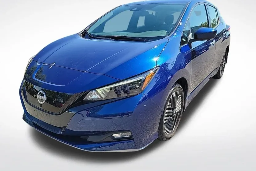 2023 Nissan Leaf SV Plus photo 1