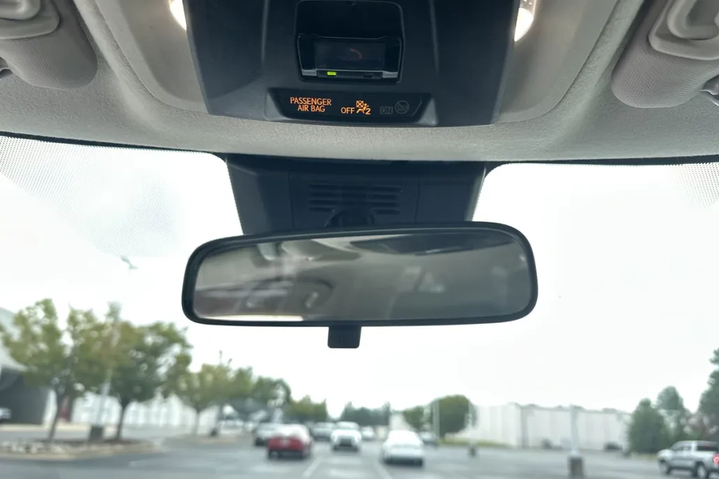 2023 Toyota Corolla LE photo 1
