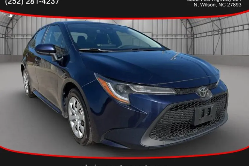 2020 Toyota Corolla LE photo 1