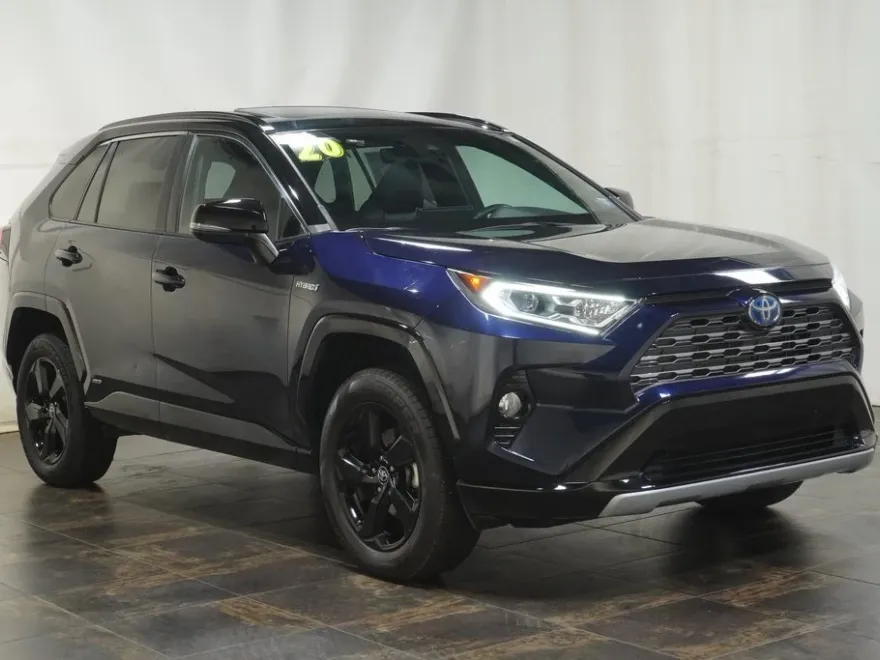 2020 Toyota RAV4 Hybrid XSE photo 1