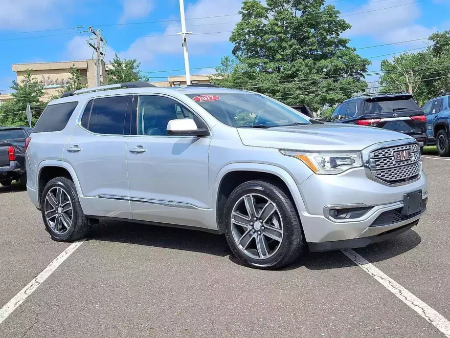2017 Gmc Acadia Denali photo 1