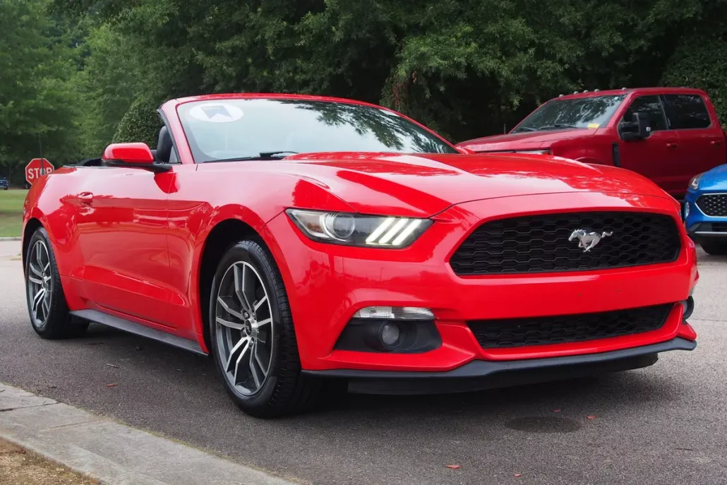 2016 Ford Mustang EcoBoost Premium photo 1