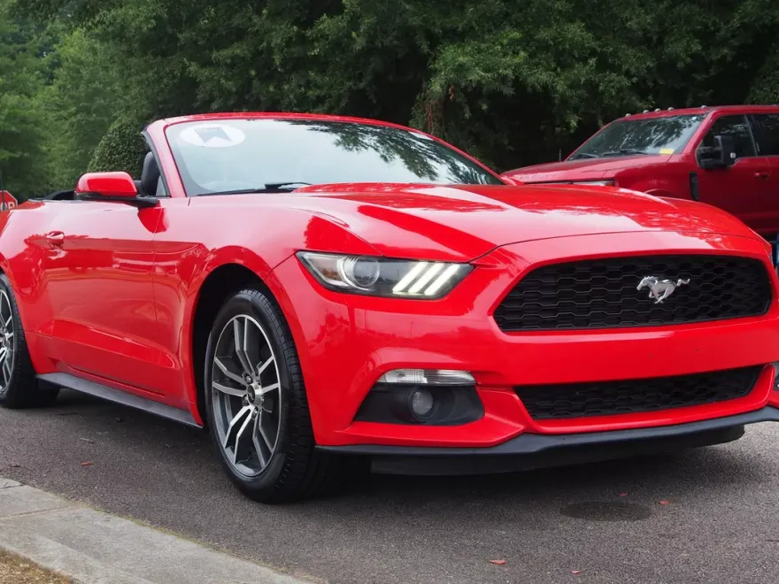 2016 Ford Mustang EcoBoost Premium photo 1