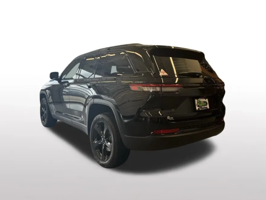 2025 Jeep Grand Cherokee Limited photo 1