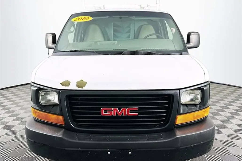 2010 Gmc Savana Cargo 3500 photo 1