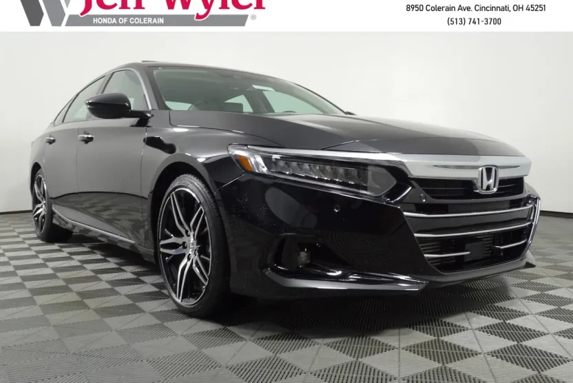 2022 Honda Accord Touring 2.0T photo 1