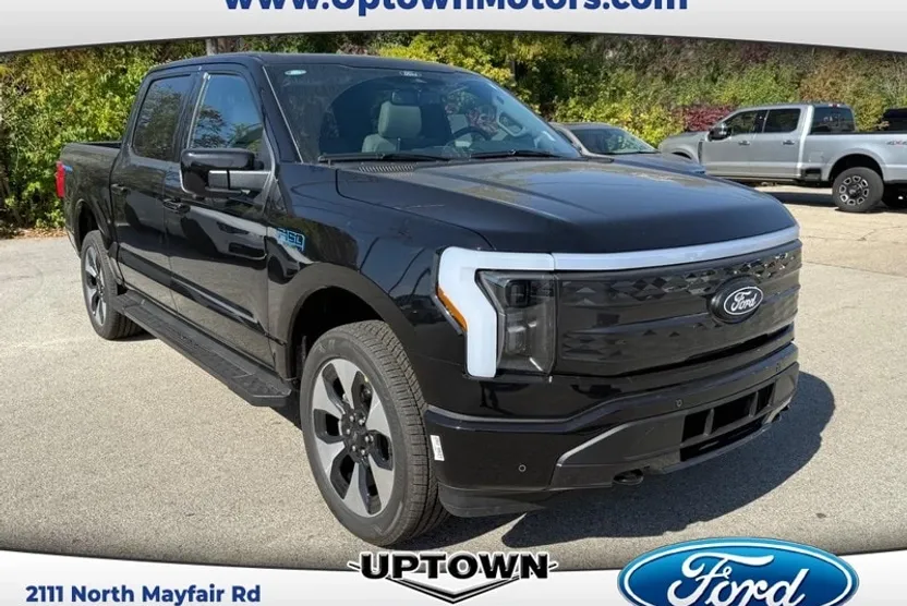 2025 Ford F-150 Lightning Platinum photo 1