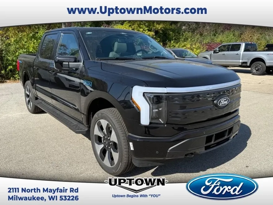 2025 Ford F-150 Lightning Platinum photo 1