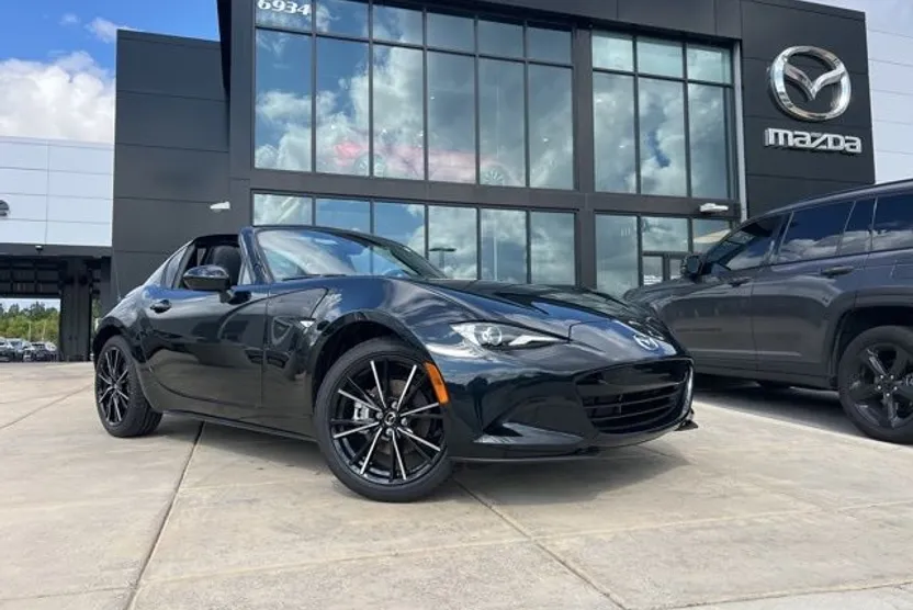 2025 Mazda MX-5 Miata Miata RF Grand Touring photo 1