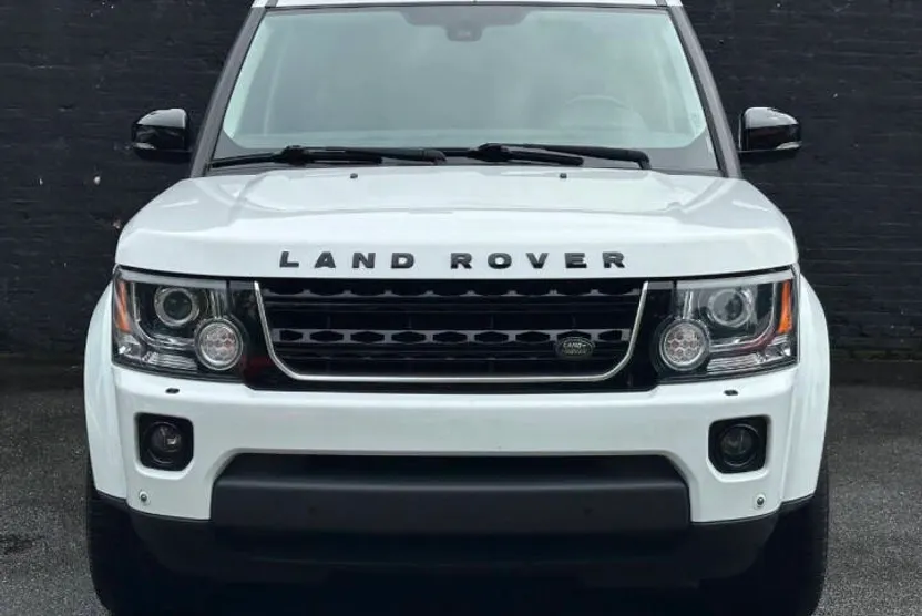 2016 Land Rover LR4 HSE photo 1