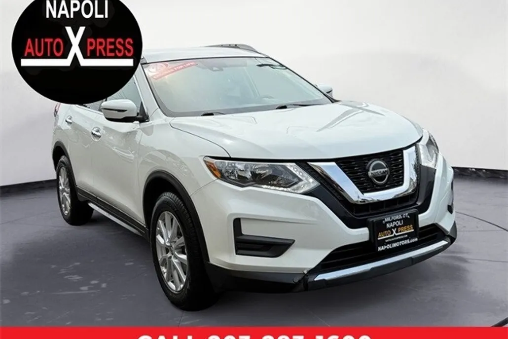 2020 Nissan Rogue SV photo 1