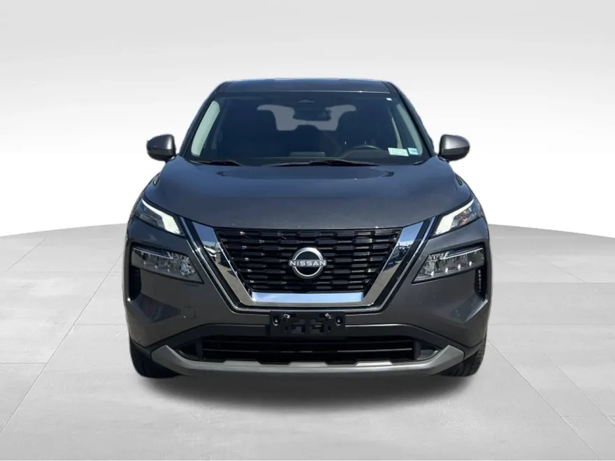 2022 Nissan Rogue AWD SV photo 1