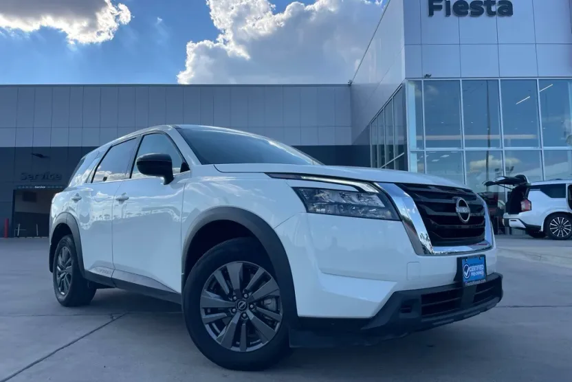 2024 Nissan Pathfinder S photo 1