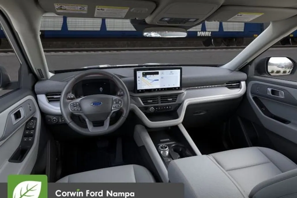2025 Ford Explorer photo 1