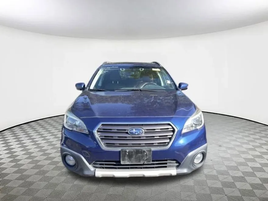 2017 Subaru Outback Touring photo 1