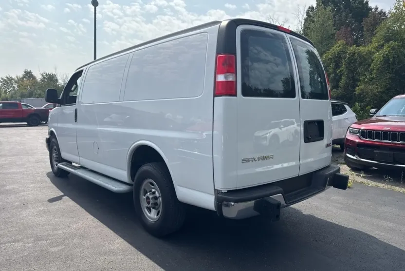 2024 Gmc Savana 2500 Cargo photo 1